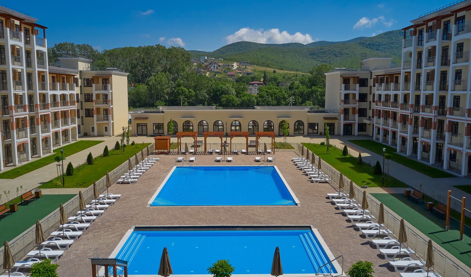 Holiday House, позиция 4